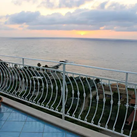 Διαμέρισμα Bella *